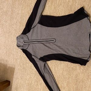 Lululemon zip top with thumb holes